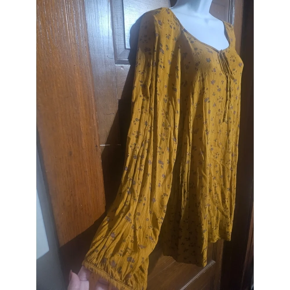 Sonoma Ditsy Floral Long Sleeve Peasant Top